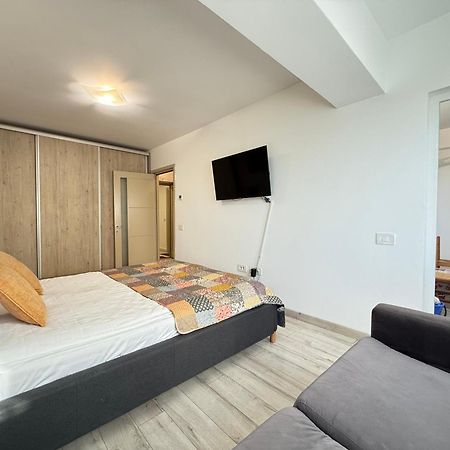 Smart Stay Studio With Free Parking Iasi Bagian luar foto